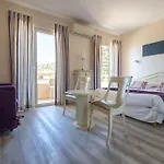 Mediterranee Hotel 3*