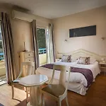 Mediterranee Hotel 3*
