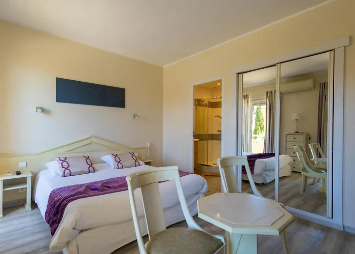 Otel Mediterranee Le Lavandou