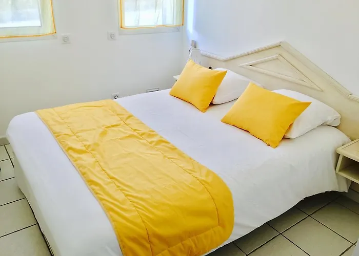 Otel Mediterranee 3*