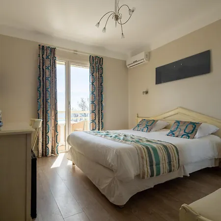 Otel Mediterranee Le Lavandou