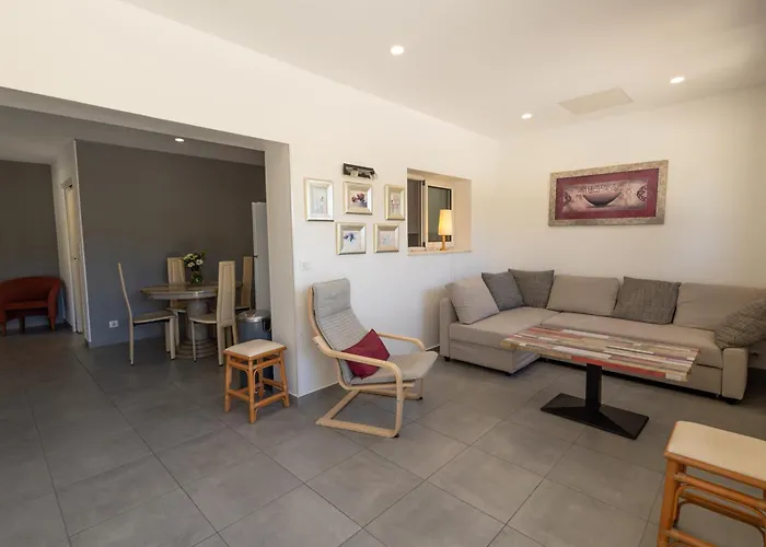 Mediterranee 3* لو لا فاندو