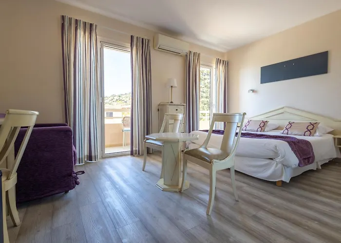 Mediterranee Hotell 3*